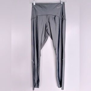 NIKE Performance Leggings, Light Grey, Small.